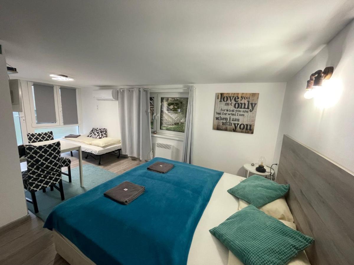 Balcsitthon Apartmanok Siofok Bilik gambar