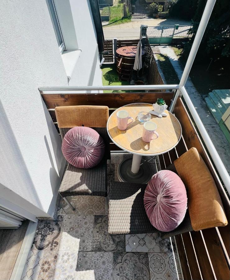 Balcsitthon Apartmanok Siofok Luaran gambar
